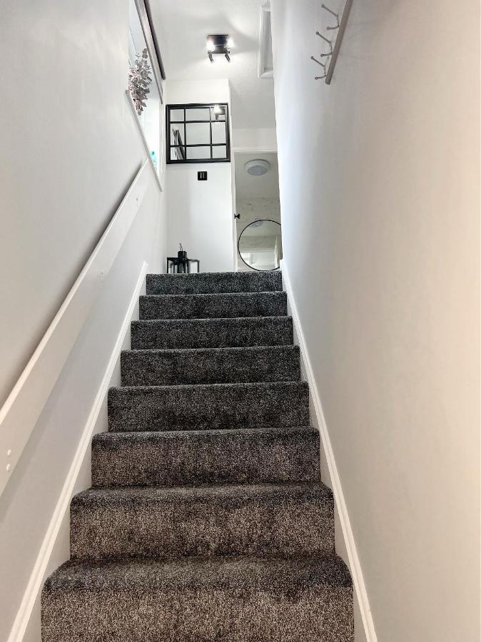 Stunning Apartment In Beckton With Private Entrance London Exteriör bild