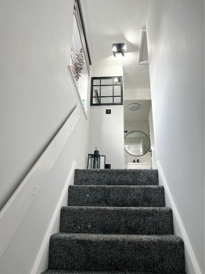Stunning Apartment In Beckton With Private Entrance London Exteriör bild